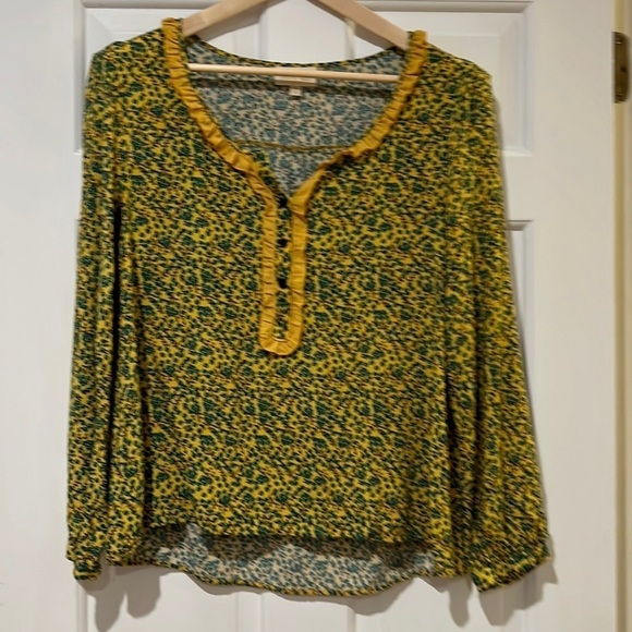 Mod Cloth Rayon floral top with ruffles - Picture 1 of 6